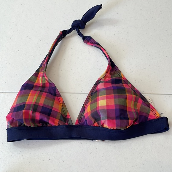 Isaac Mizrahi. Two piece bathing suit. Top and swim skirt sz small - Picture 2 of 5